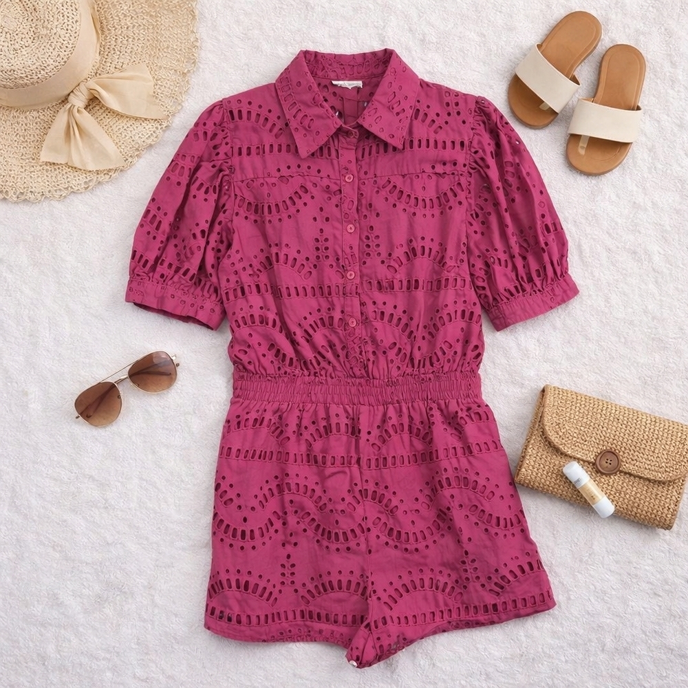 Main Strip Fuchsia Pink Eyelet S Sleeve Cotton Shorts romper. NWOT. LADIES LARGE